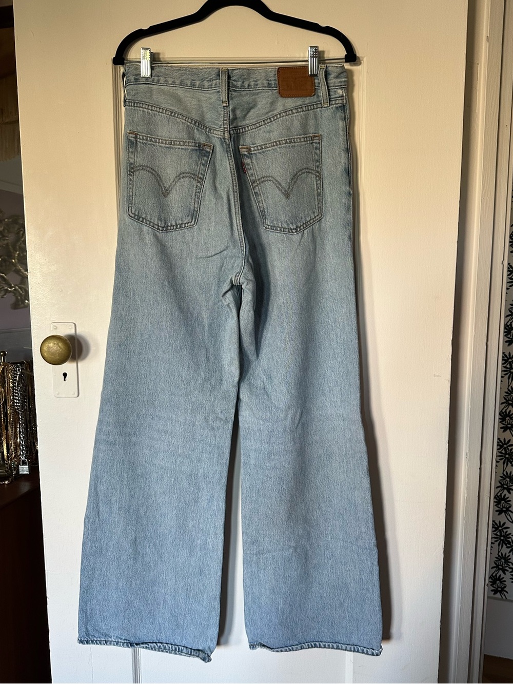 Levi’s Ribcage High Rise Wide Leg Jeans - Medium Light Wash - Picture 6 of 8